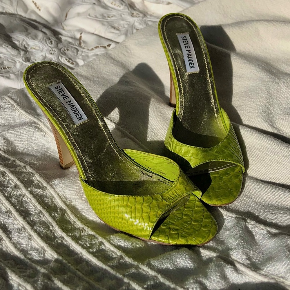 Steven Madden green slippers